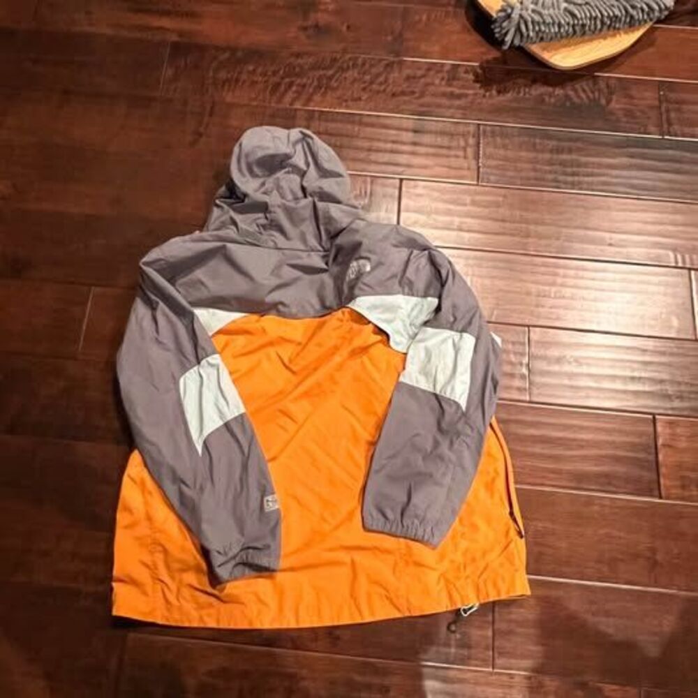 The North Face Boys Full Zip-Up Hooded Rain Windbreaker Jacket. - Picture 10 of 10